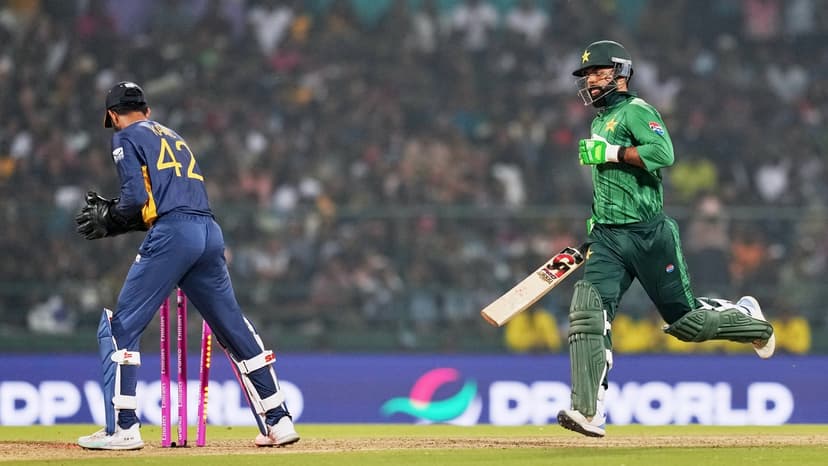 Saqlain Mushtaq blames Pakistan coach Mike Hesson for Shadab Khan and Mohammad Nawaz flopping at T20 World Cup