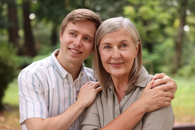 Son's Credit Rating Wrecked After Mingling Finances with Girlfriend's Spending Habits