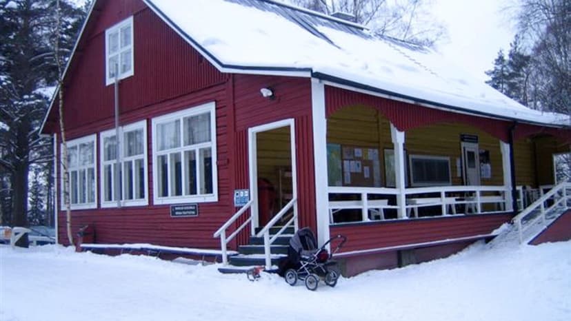 Helsinki Cafe Seized by Accountant