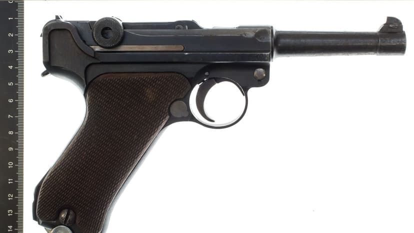 Man Suspected of Recruiting Teenagers for Arson Ordered from Abroad