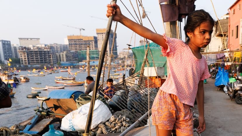 Intia | Kalastajakylä Mumbaissa sinnittelee pilvenpiirtäjien puristuksessa