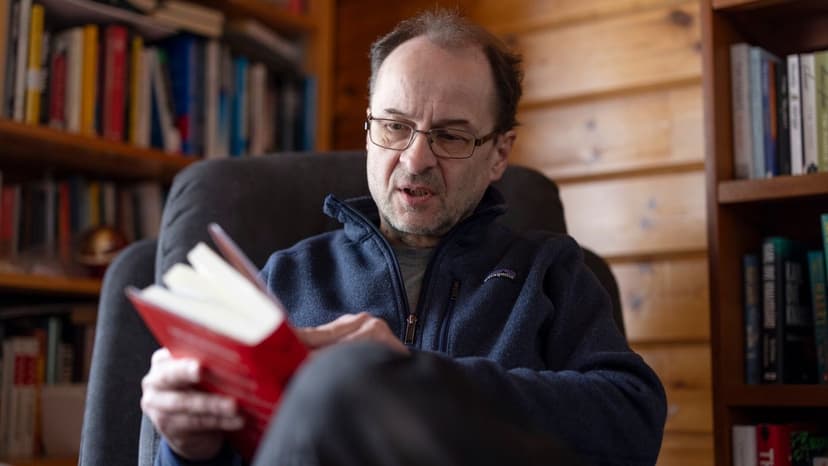 10 kysymystä | ”Jussi Halla-aho myönsi, että valeet kuuluvat poliitikkojen työ­kaluihin”, sanoo tieto­kirjailija Hannu Sokala