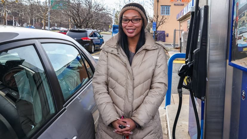 Global Oil Prices Remain High, Fueling Public Concern and Frustration