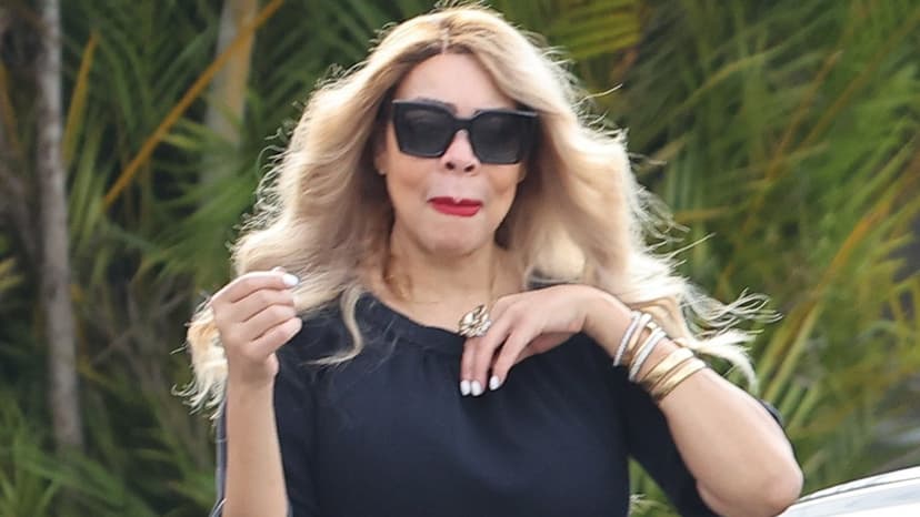 Wendy Williams Attends Father's Funeral Inconsolable