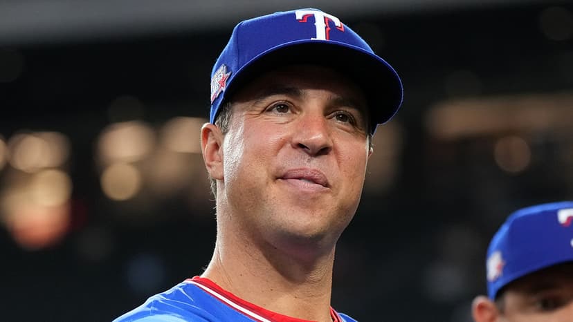 Ex-MLB Star Mark Teixeira Wins Texas Congressional Primary