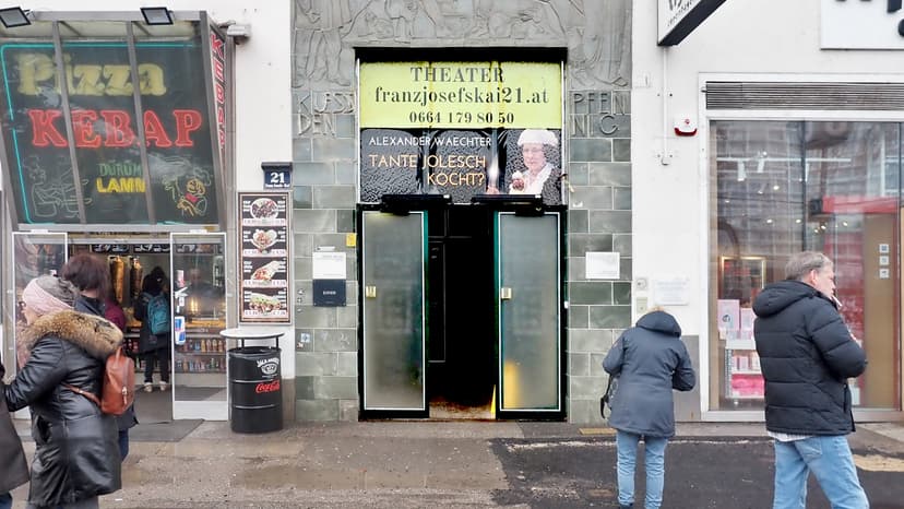 Closure of 'Das Theater am Schwedenplatz' in Vienna