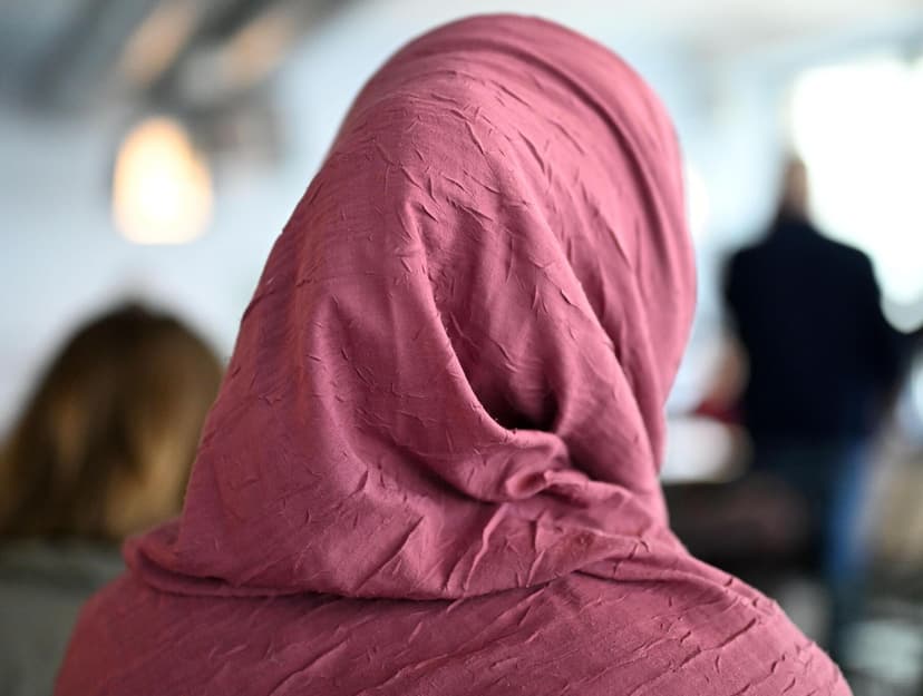 SPÖ Teacher's Union Criticizes Headscarf Ban