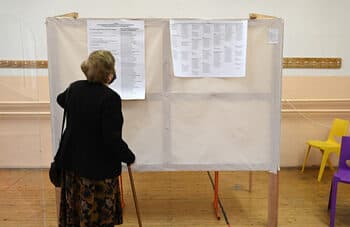Bulgarian Institutions Dispute Responsibility for Providing Voting Screens
