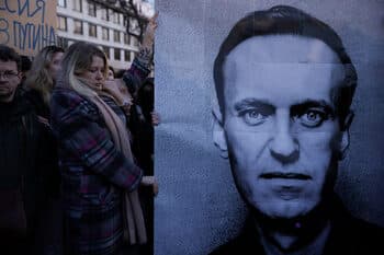 EU Imposes 'Navalny' Sanctions on Eight Russians