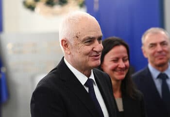 Bulgarian Defense Minister Renews Team