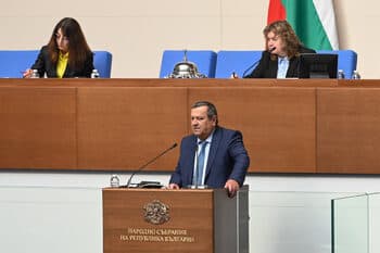 Bulgarian Minister Reports Pre-Election Pressure on Vulnerable Groups