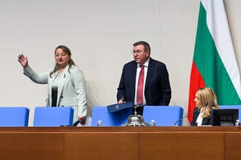 Bulgarian Parliament Approves Tax Relief for Electric Vehicles and Religious Denominations