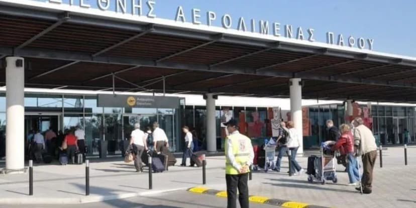 Questions about EasyJet canceling Paphos flights for second day after Middle East escalation