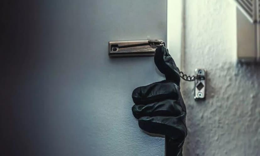 Woman suffers head injury in violent home robbery in Limassol