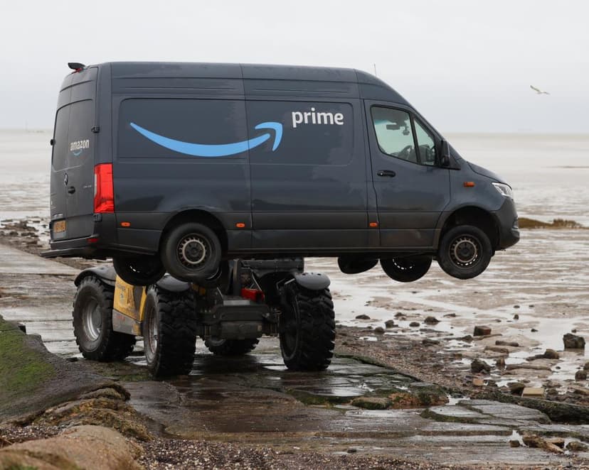 Amazon Van Gets Stuck on Britain's 'Most Dangerous' Mudflat Path