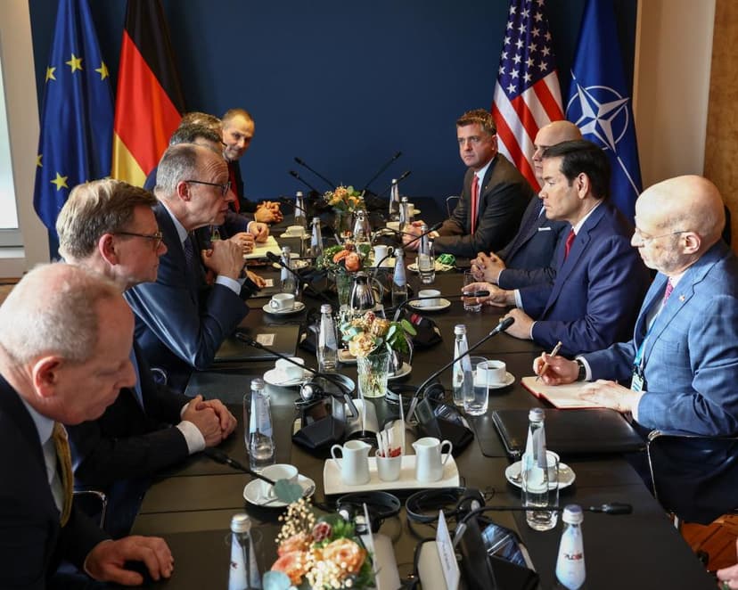 Germany Urges France to Increase Defense Spending