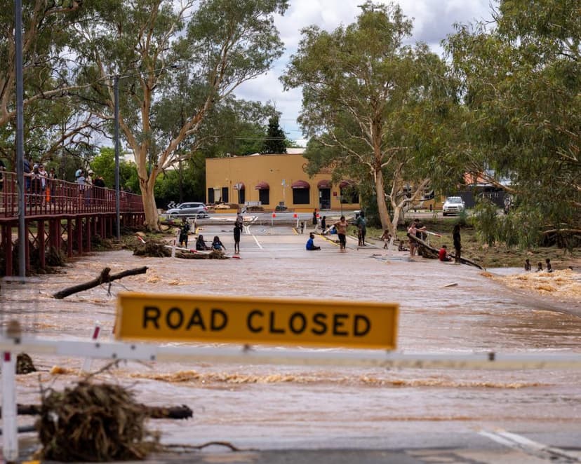 Humid Airmass Brings Rain, Flooding, and Thunderstorms to Australia's East Coast