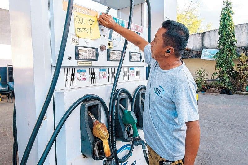 Senators Call for Action Against Abusive Gas Stations Amid Price Hikes