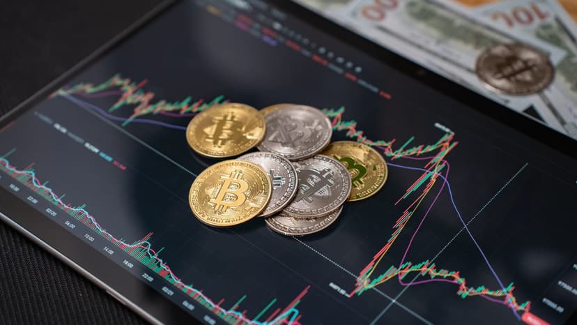 Wall Street’s Newest Bitcoin Treasury Bull: B. Riley Launches Upside Coverage on Strategy and Strive