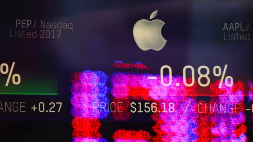 Apple Stock Drops 8%, Trading Below Analyst Targets