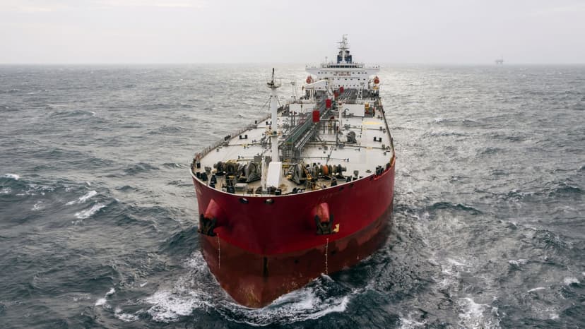 Scorpio Tankers Reports Strong Cash Position, Attracts Reddit Attention