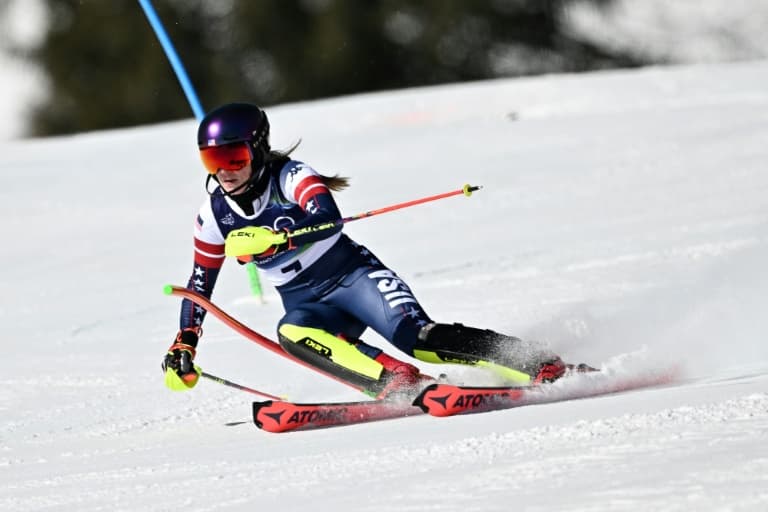 Mikaela Shiffrin Leads After First Slalom Run, Primed for Olympic Gold