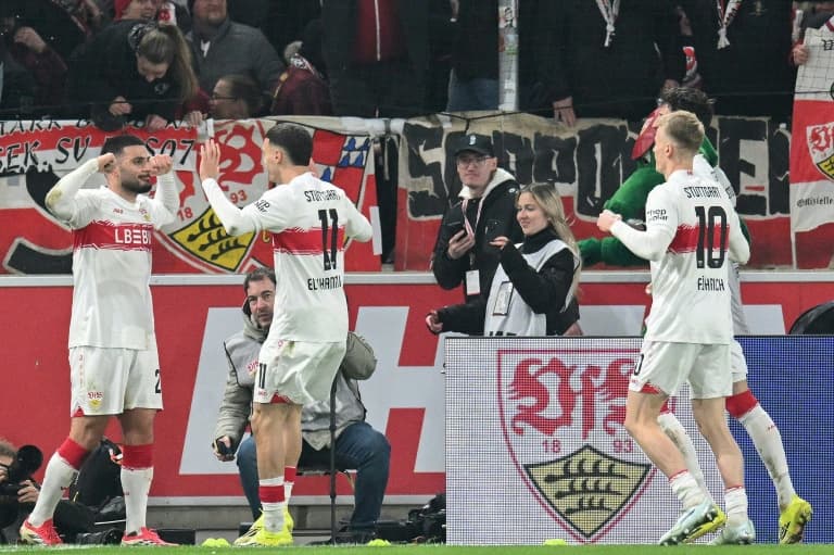 Stuttgart down Leipzig to strike blow in top-four race