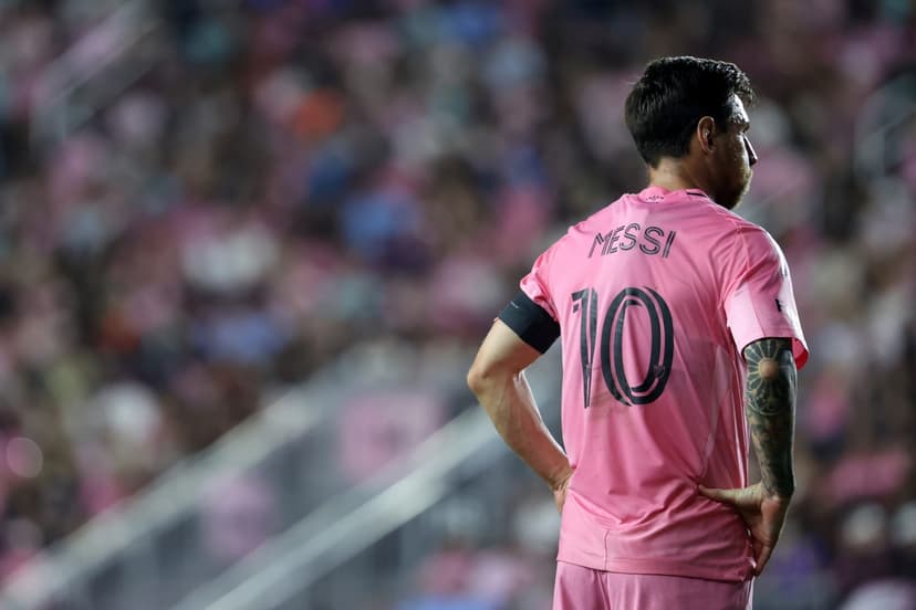 Messi informs Barcelona presidential candidates he will not return to club as a player