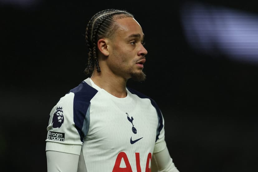 Barcelona eye surprise return of former academy star in the summer – report