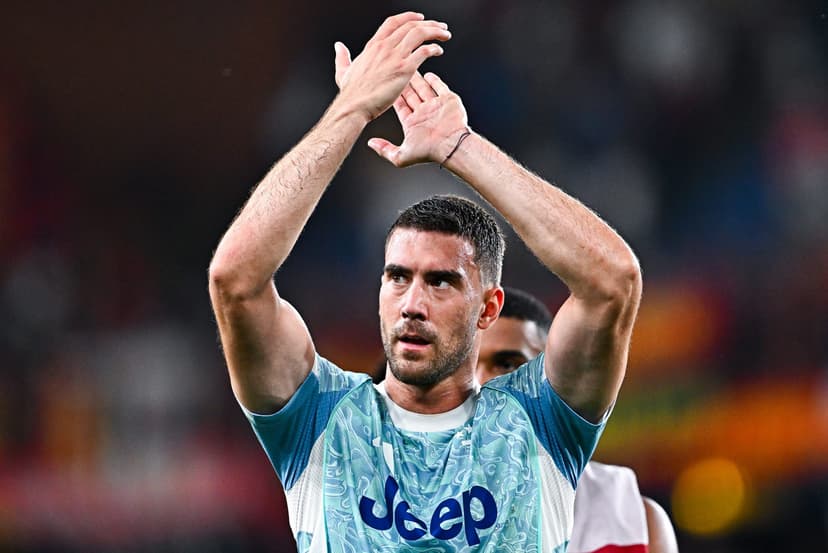 Barcelona striker target leaning towards renewal with current club after recent meeting – report