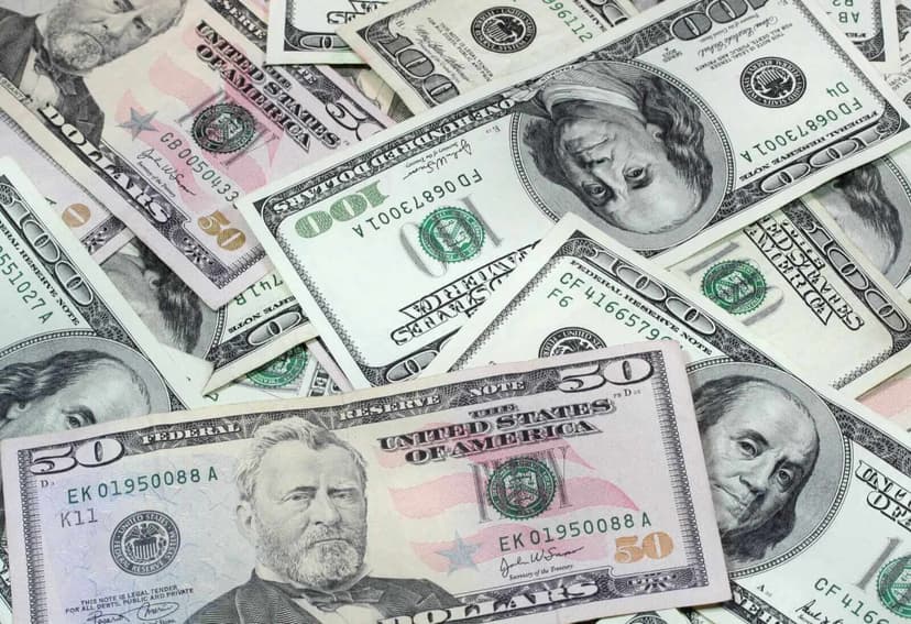 US Dollar Strengthens Amid Weak Yen and High Consumer Confidence