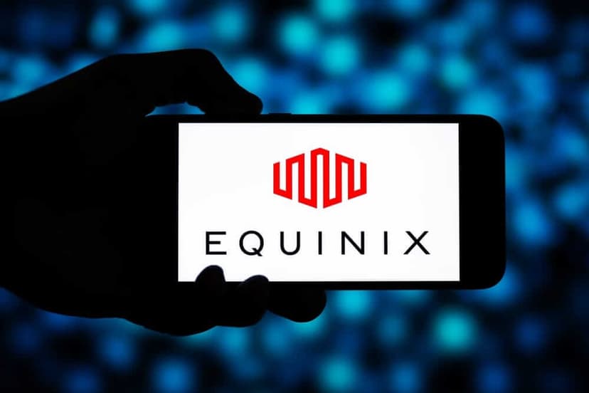 Analysts Debate Equinix Stock Performance