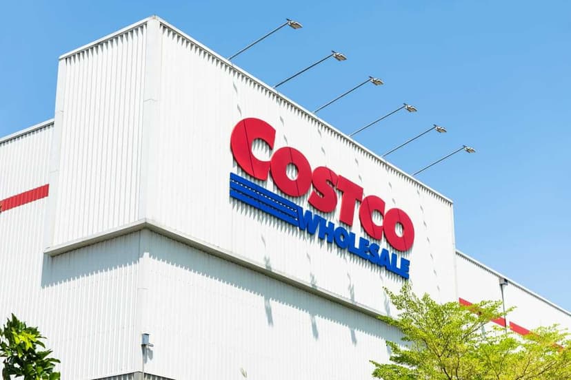 Costco Slips Under $1,000 Again. Should You Buy This Dividend Powerhouse?