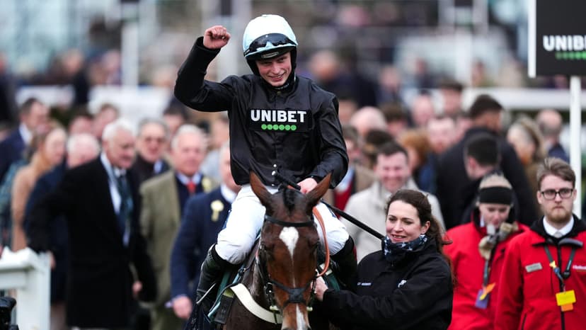 Bowen rides Holloway Queen to first Cheltenham win