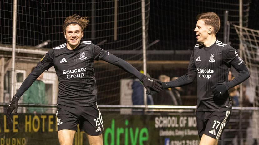 Cymru Premier: Nomads close to clinching second