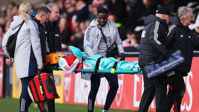 Olivia Smith Taken Off on Stretcher in Arsenal FA Cup Win