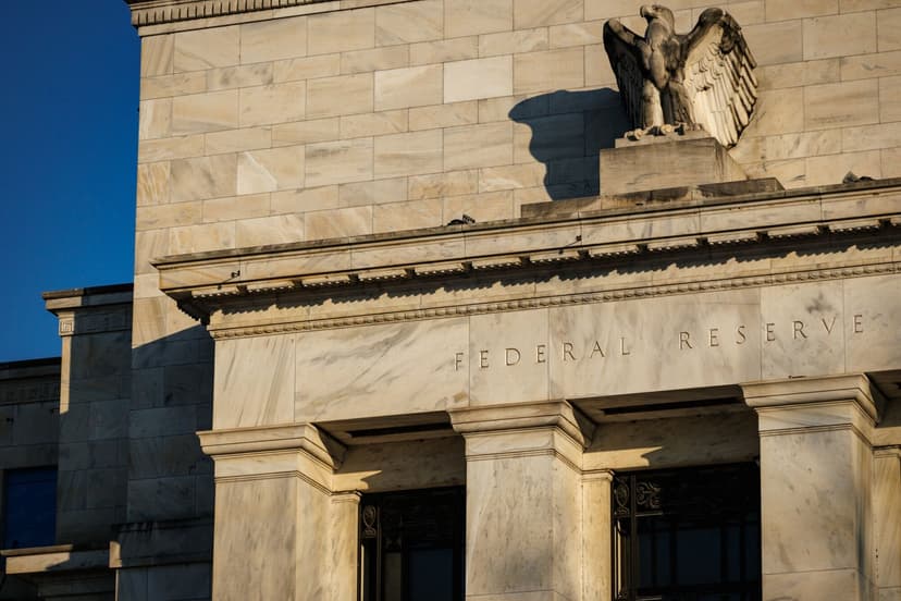 Fed Reveals Surprise Shift as Several Officials Ponder Hike