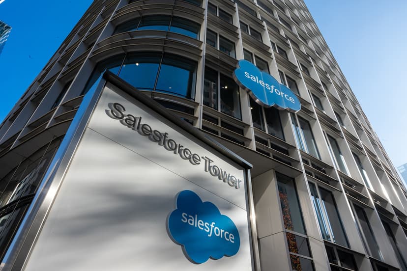 Salesforce Reports Strong Outlook and Announces Share Buybacks Amid AI Integration