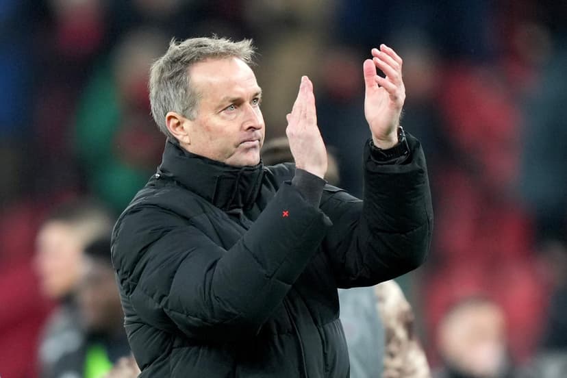 Olympiacos Hosts Bayer Leverkusen in Champions League Play-off