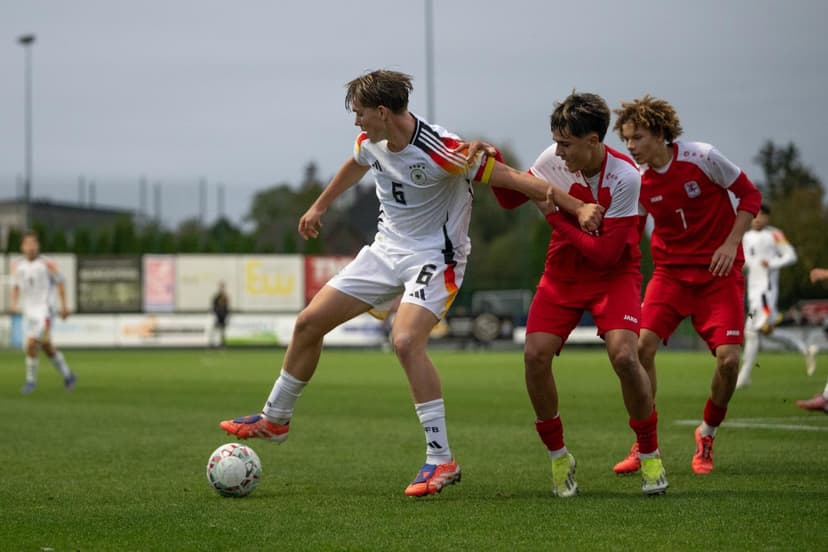 Bayern hold key advantage in race for Hertha BSC prodigy Kennet Eichhorn