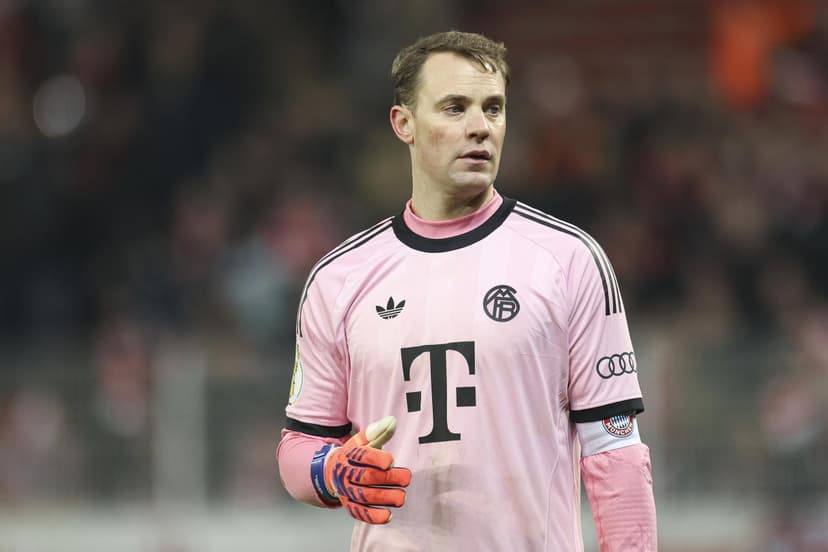 Report: Manuel Neuer "50-50" on extending Bayern contract or retiring this summer