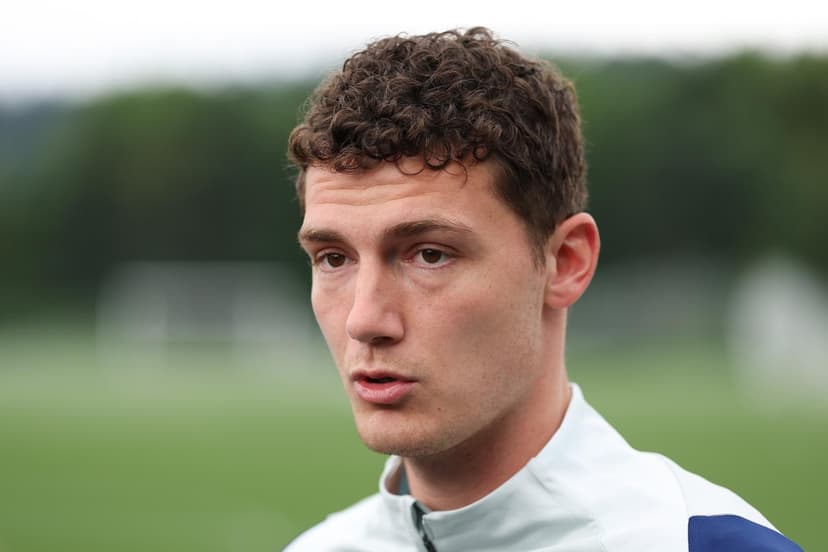 Dortmund linked with former Bayern defender Benjamin Pavard