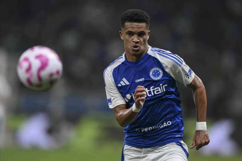 Brazilian Full-Back Nears Dortmund Move
