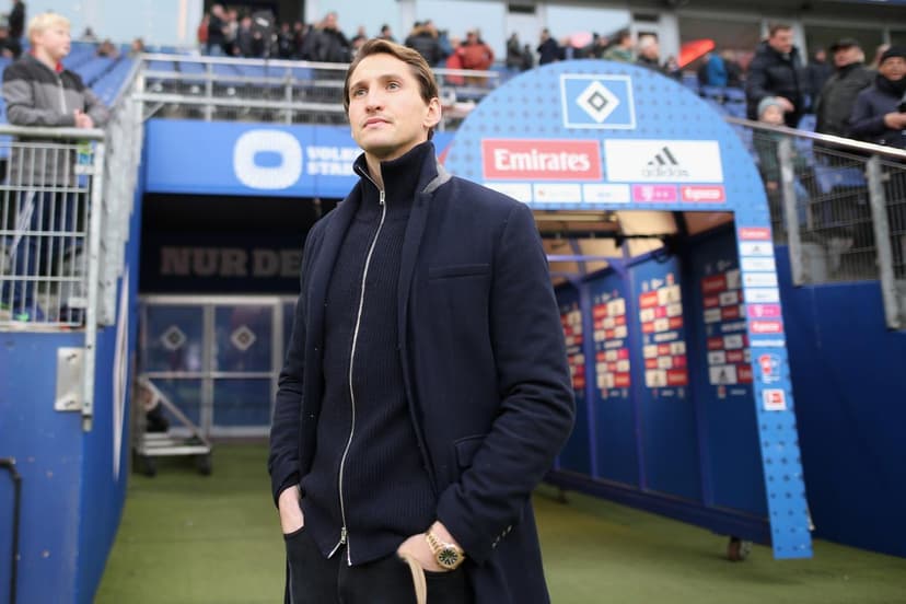 Rene Adler praises HSV's Heuer Fernandes prior to clash of former clubs