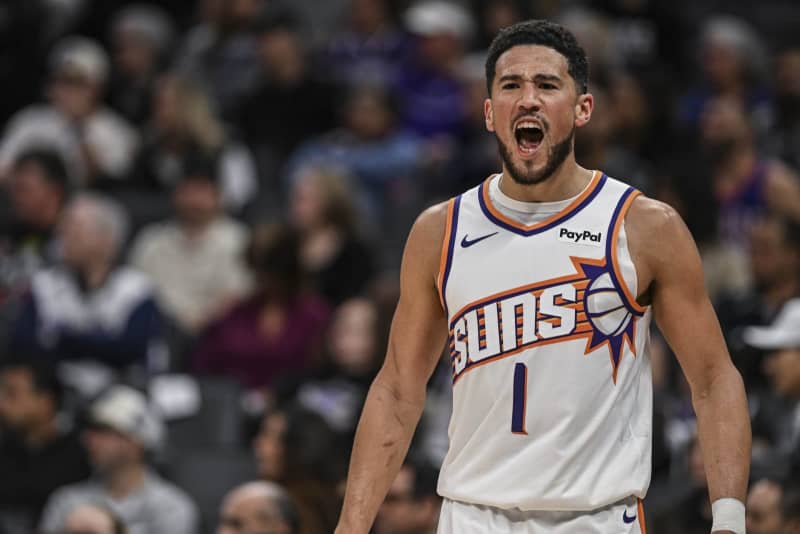 Devin Booker says Phoenix Suns feel urgency with playoffs at stake
