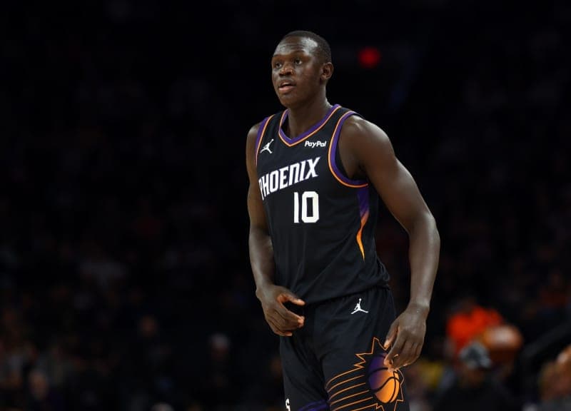 Rookie Khaman Maluach Impresses in Suns Loss to Trail Blazers