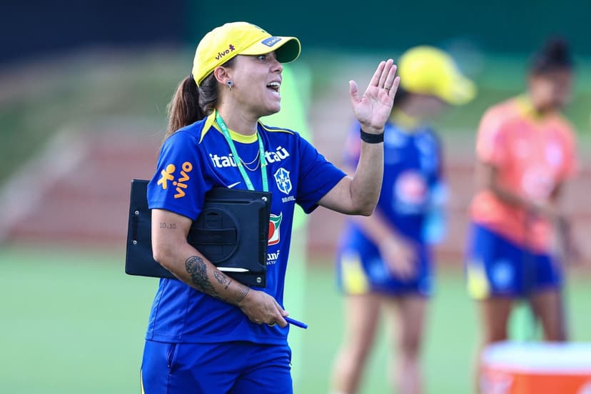 Brazil Women's U-20 National Team Focuses on Tactics in Training