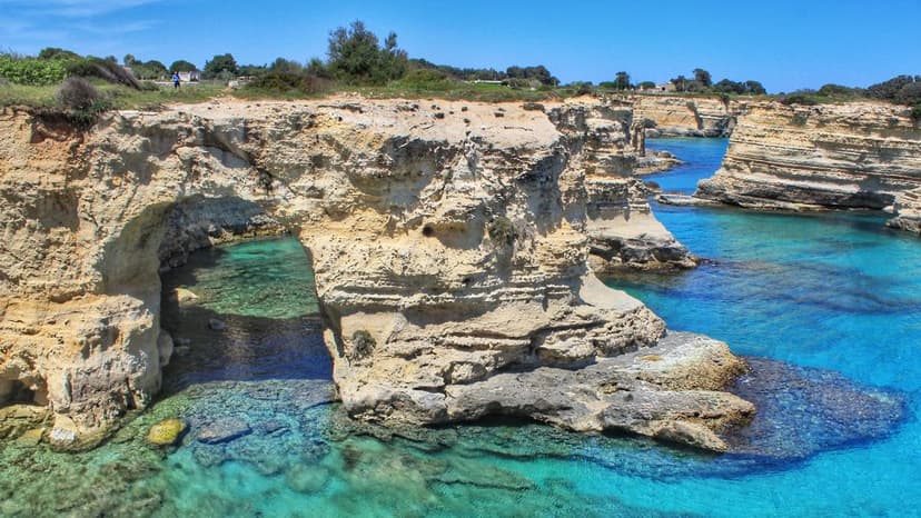 Italy's 'Lovers' Arch' Collapses on Valentine's Day