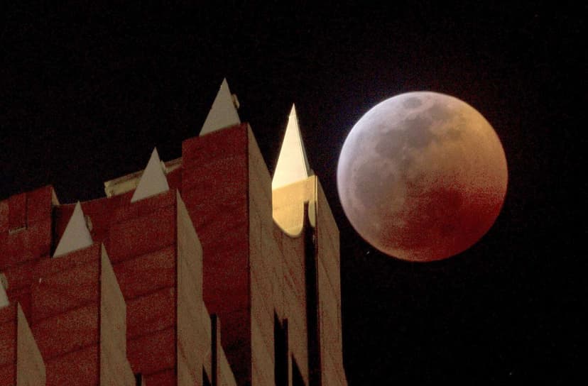 Want to see the blood moon lunar eclipse in CT? Clouds and sunrise may spoil the view.