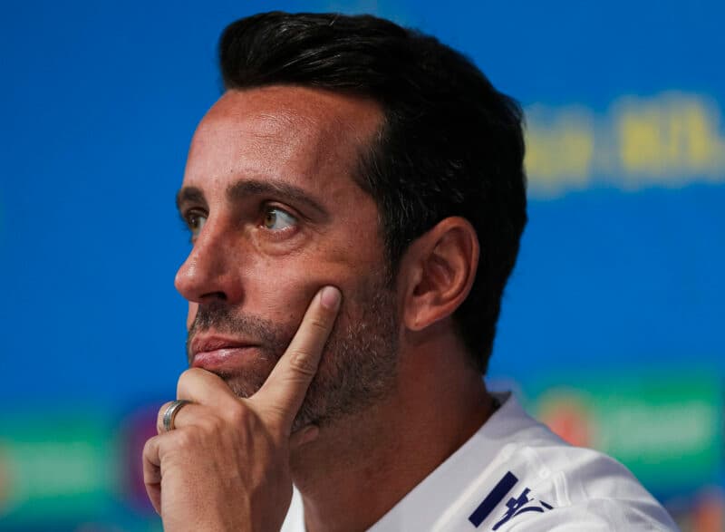 Forest turmoil leaves Edu Gaspar future in doubt